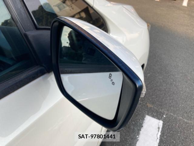 Nissan LEAF 2018-06 8366640-12