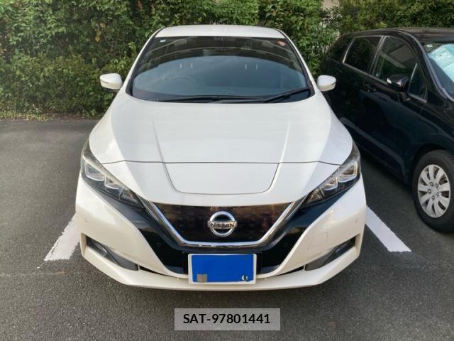 Nissan LEAF 2018-06 8366640-1