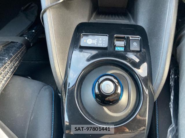 Nissan LEAF 2018-06 8366640-23