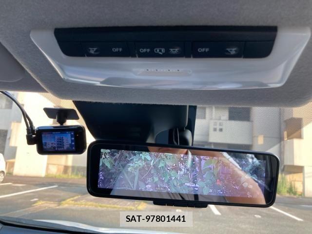 Nissan LEAF 2018-06 8366640-25