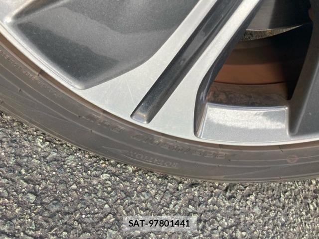 Nissan LEAF 2018-06 8366640-6
