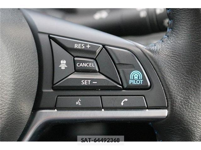 Nissan LEAF 2023-08 8366629-5