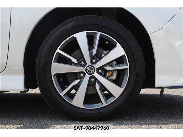 Nissan LEAF 2021-02 8366634-9
