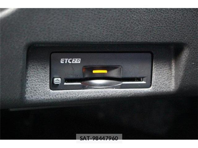 Nissan LEAF 2021-02 8366634-4