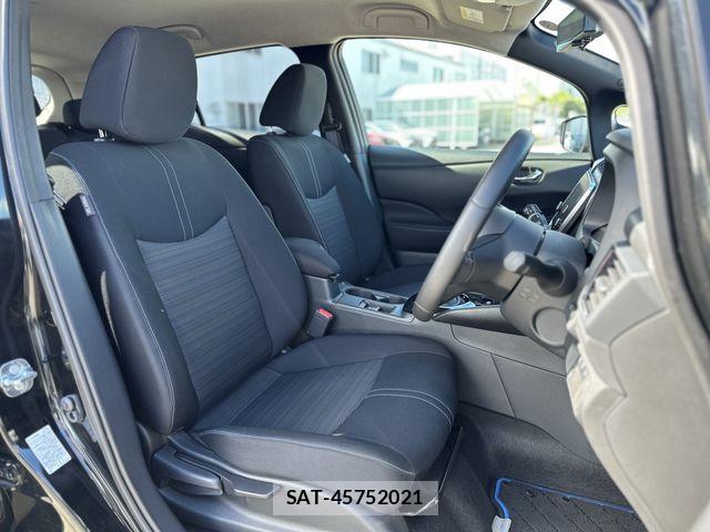 Nissan LEAF 2024-11 8366631-13