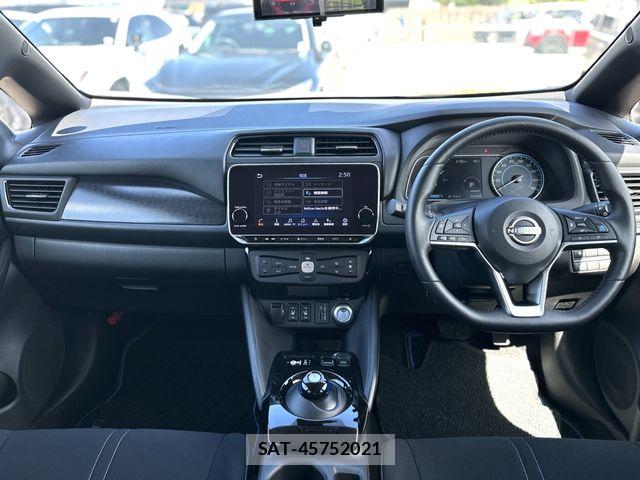 Nissan LEAF 2024-11 8366631-1