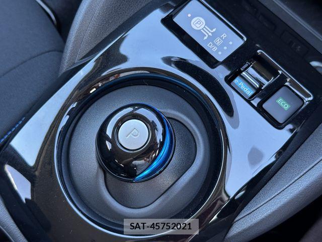 Nissan LEAF 2024-11 8366631-8
