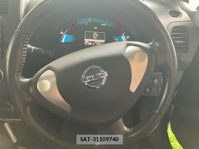 Nissan LEAF 2017-08 8366642-10