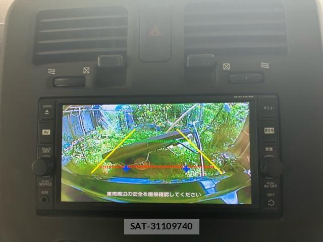 Nissan LEAF 2017-08 8366642-18