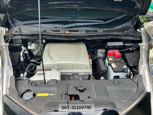 Nissan LEAF 2017-08 8366642-23