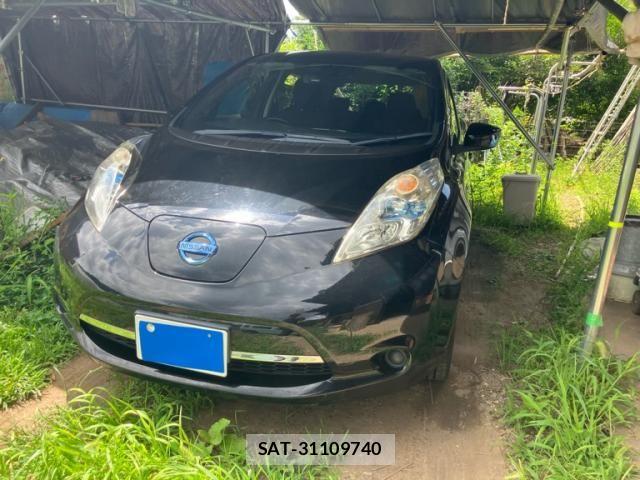Nissan LEAF 2017-08 8366642-2