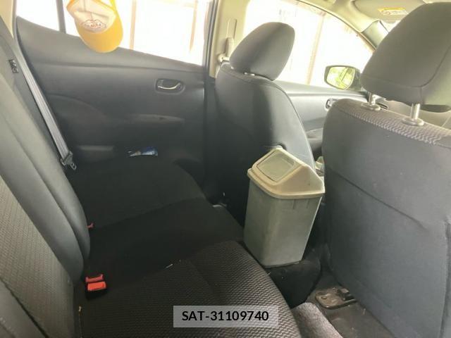 Nissan LEAF 2017-08 8366642-5
