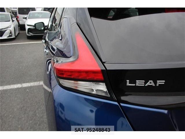 Nissan LEAF 2019-08 8371782-14