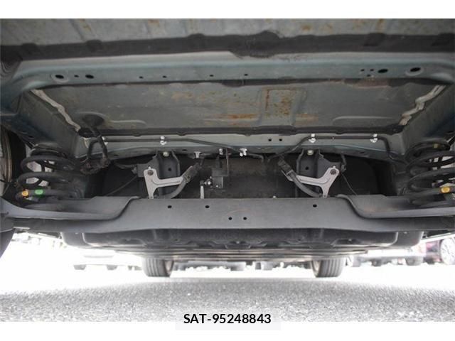 Nissan LEAF 2019-08 8371782-17