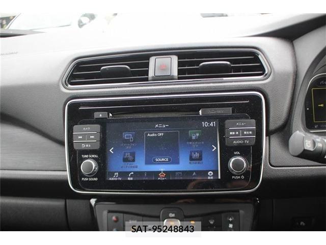 Nissan LEAF 2019-08 8371782-1