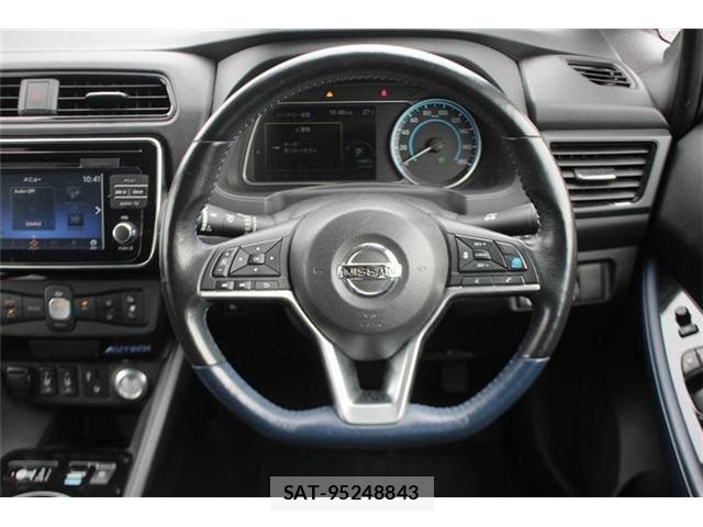 Nissan LEAF 2019-08 8371782-22