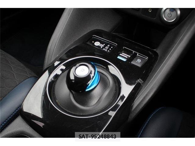 Nissan LEAF 2019-08 8371782-23