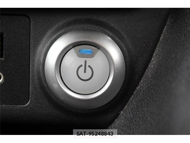 Nissan LEAF 2019-08 8371782-24