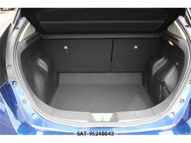 Nissan LEAF 2019-08 8371782-27