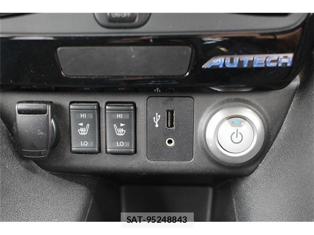Nissan LEAF 2019-08 8371782-4