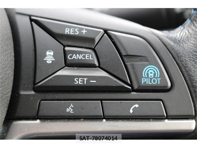 Nissan LEAF 2020-05 8371784-6