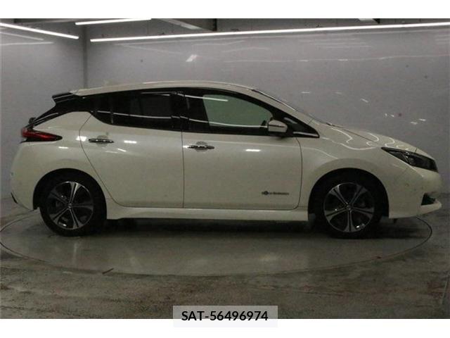 Nissan LEAF 2017-10 8413183-3