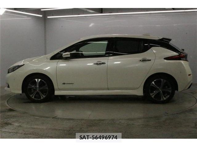 Nissan LEAF 2017-10 8413183-7