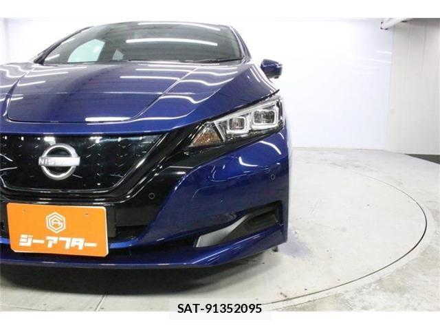 Nissan LEAF 2022-02 8413180-12