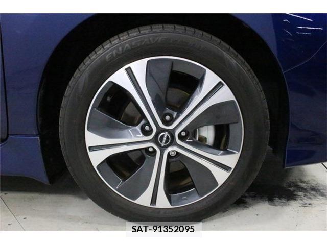 Nissan LEAF 2022-02 8413180-20