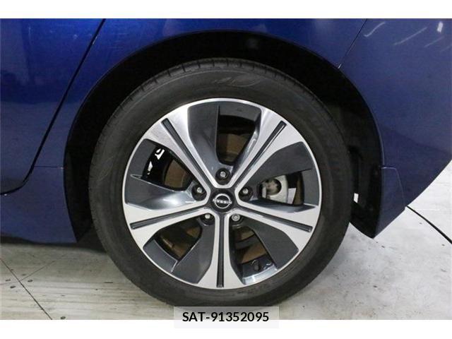 Nissan LEAF 2022-02 8413180-22