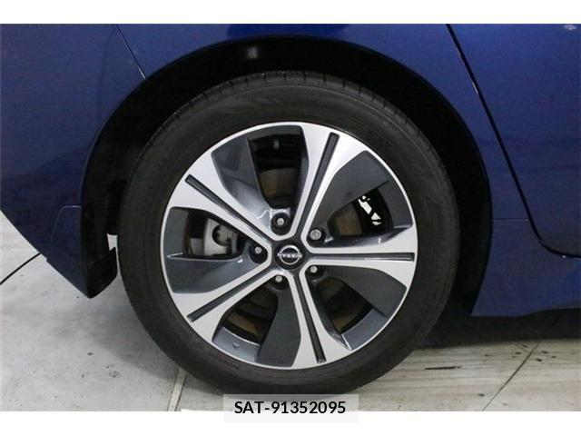 Nissan LEAF 2022-02 8413180-23