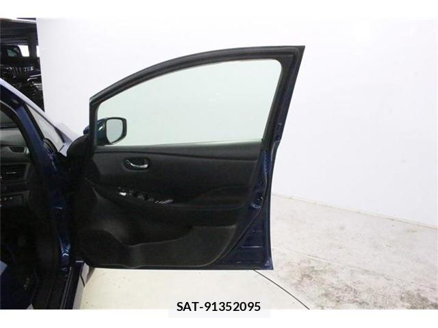 Nissan LEAF 2022-02 8413180-27