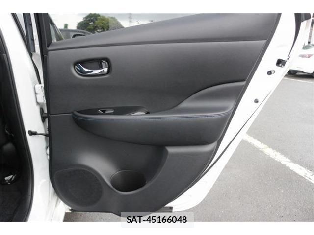 Nissan LEAF 2023-02 8413178-25
