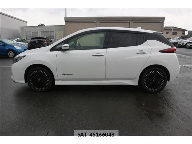Nissan LEAF 2023-02 8413178-5