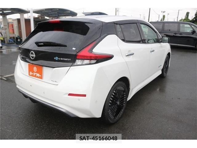 Nissan LEAF 2023-02 8413178-6