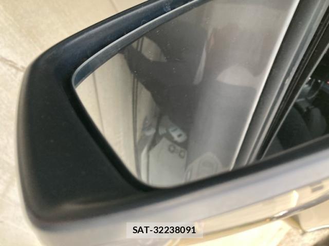Nissan LEAF 2022-03 8413181-9