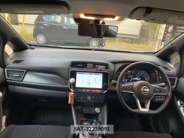 Nissan LEAF 2022-03 8413181-14