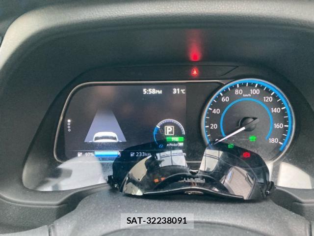 Nissan LEAF 2022-03 8413181-17