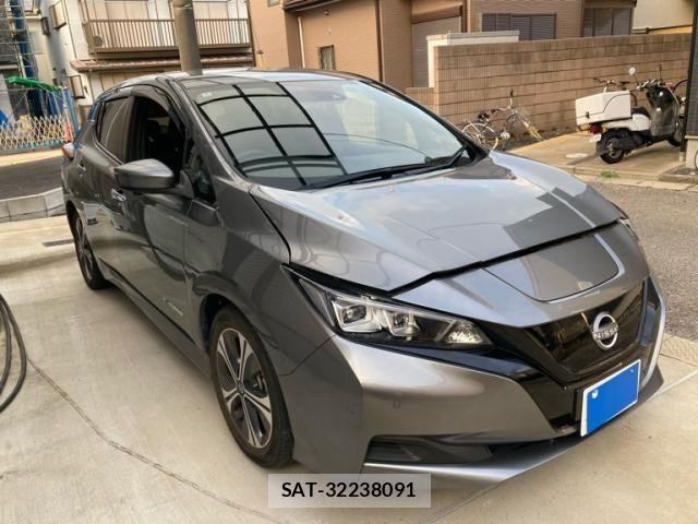 Nissan LEAF 2022-03 8413181-1