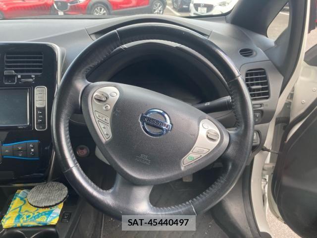 Nissan LEAF 2016-05 8413200-9
