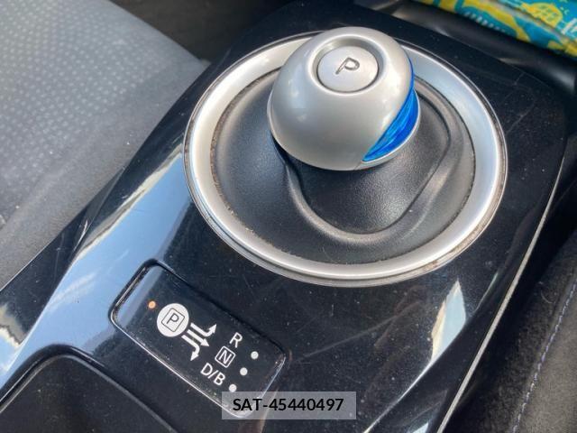 Nissan LEAF 2016-05 8413200-19
