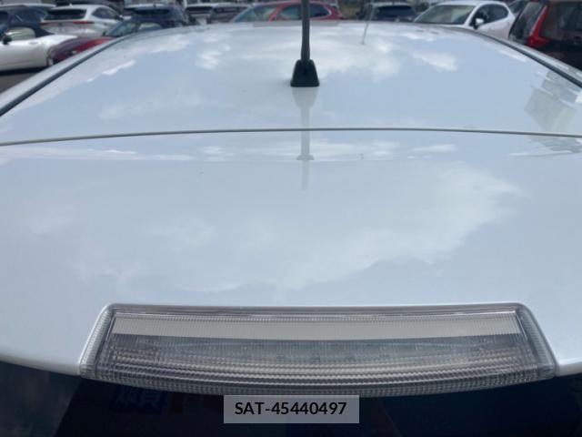 Nissan LEAF 2016-05 8413200-4