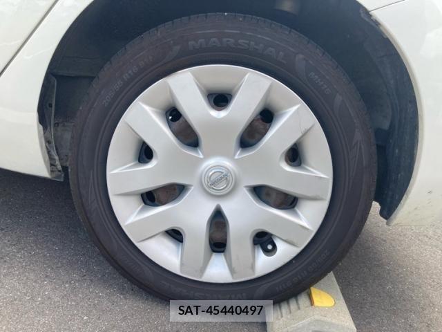 Nissan LEAF 2016-05 8413200-6