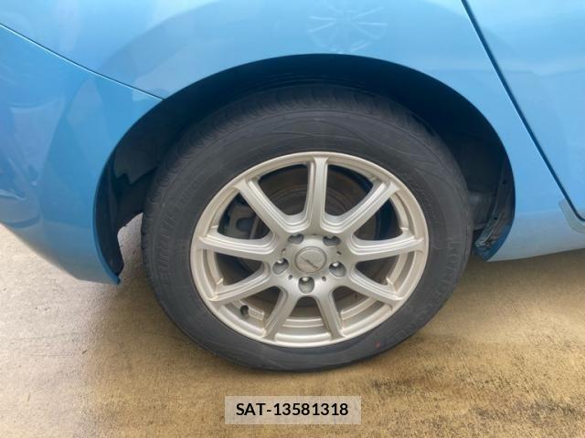 Nissan LEAF 2015-12 8438316-2