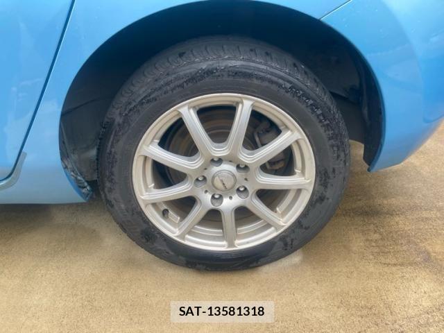 Nissan LEAF 2015-12 8438316-3