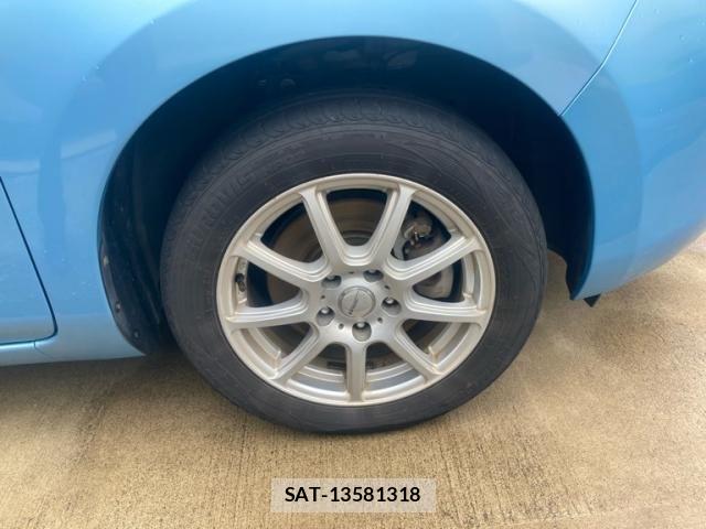 Nissan LEAF 2015-12 8438316-4
