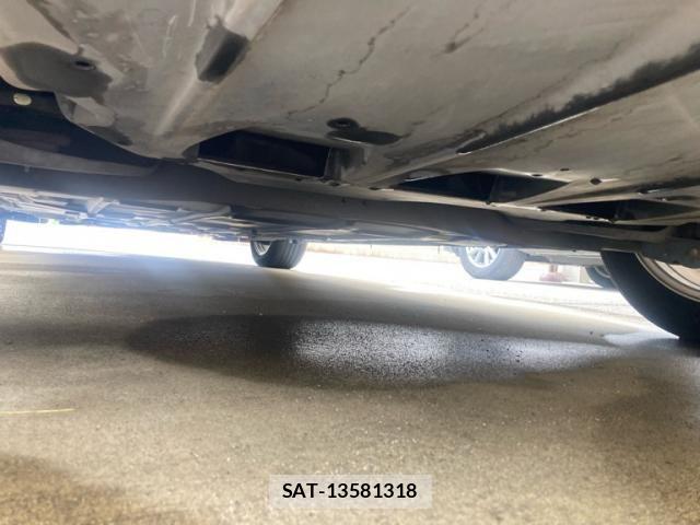 Nissan LEAF 2015-12 8438316-6