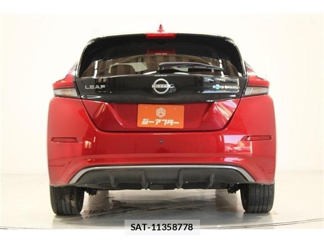 Nissan LEAF 2022-07 8457777-11