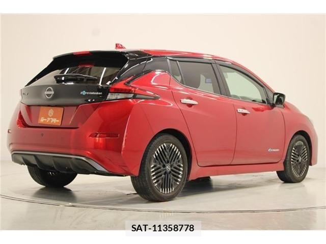 Nissan LEAF 2022-07 8457777-12