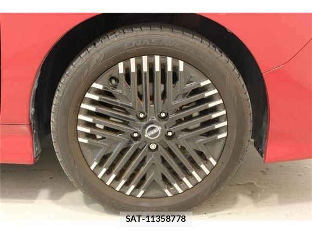 Nissan LEAF 2022-07 8457777-22